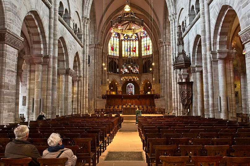 Τι είναι η αμφίσημη εκκοσμίκευση;